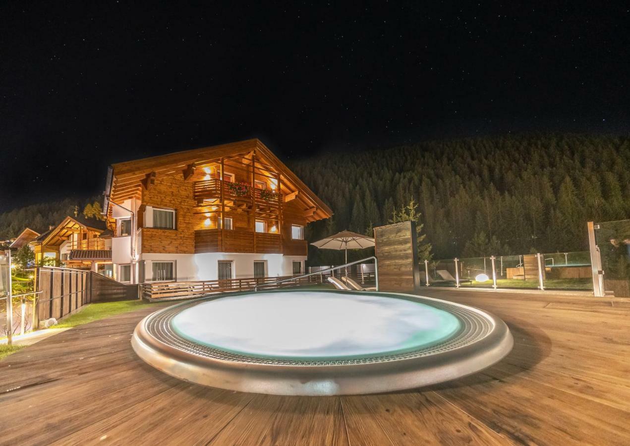 Hotel Comploj Wolkenstein in Gröden Exterior foto